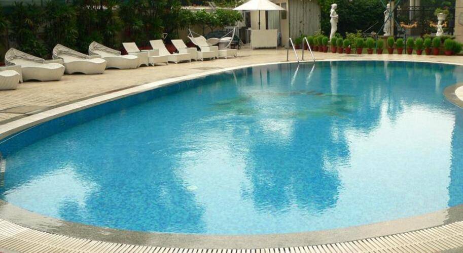 Royal Plaza Hotel