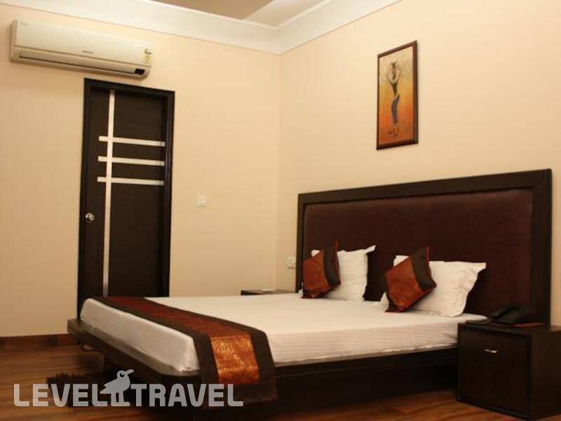 Фотография Apra International Hotel
