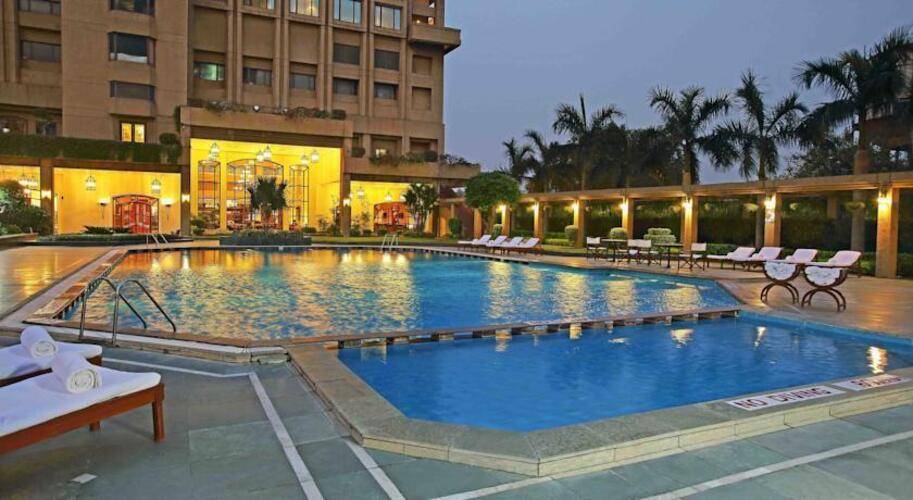 Eros Hotel