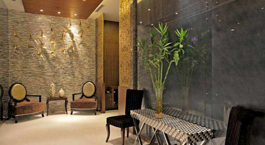 Country Inn By Carlson Saket Hotel