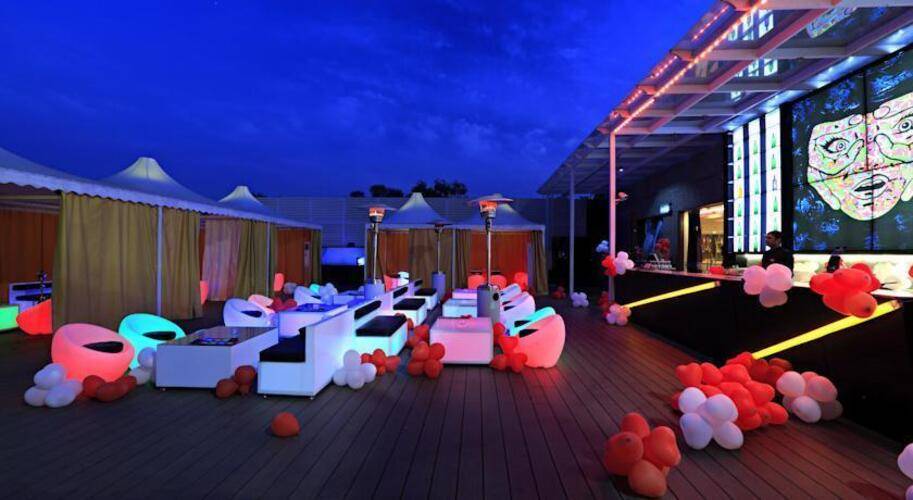 Country Inn By Carlson Saket Hotel