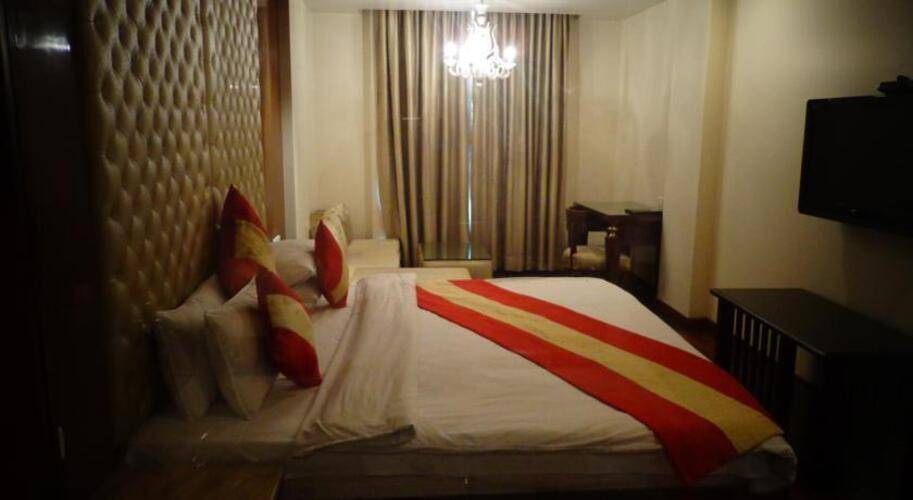 Aura Hotel