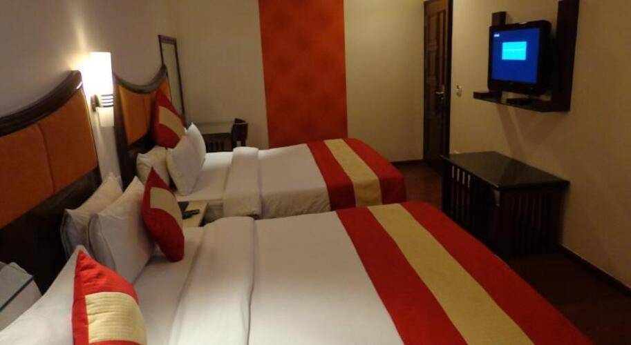Aura Hotel