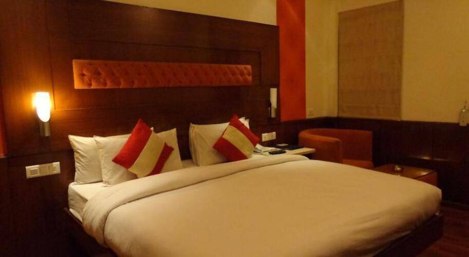 Aura Hotel