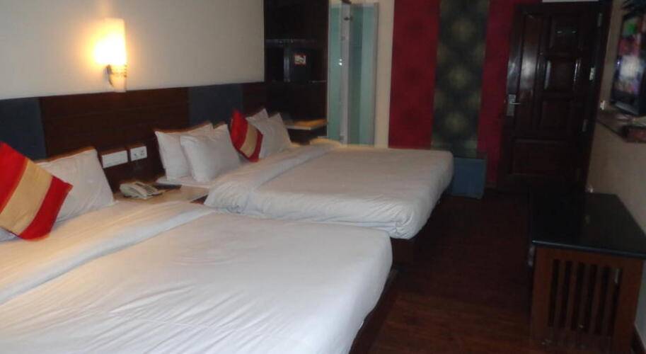 Aura Hotel