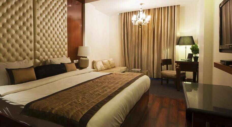 Aura Hotel