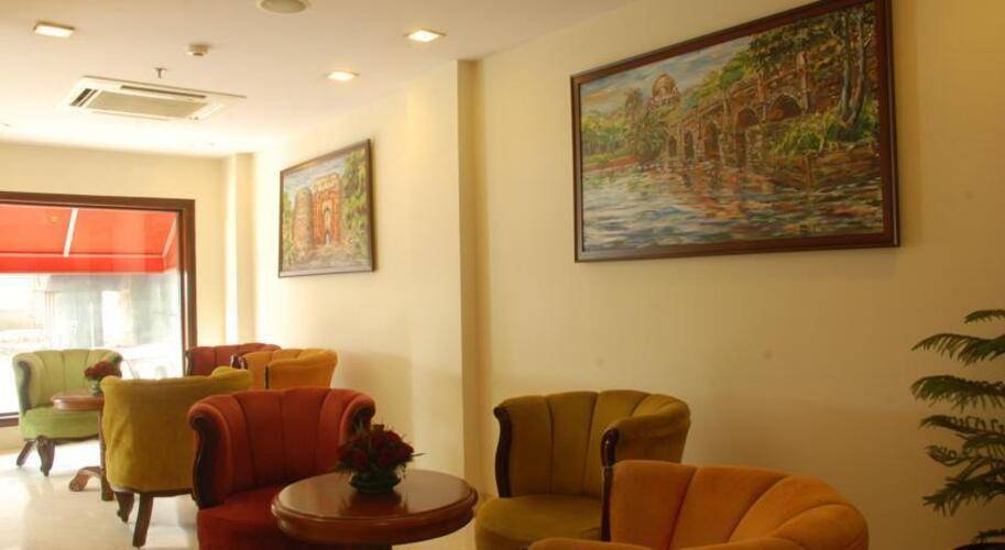 Classic Diplomat Hotel