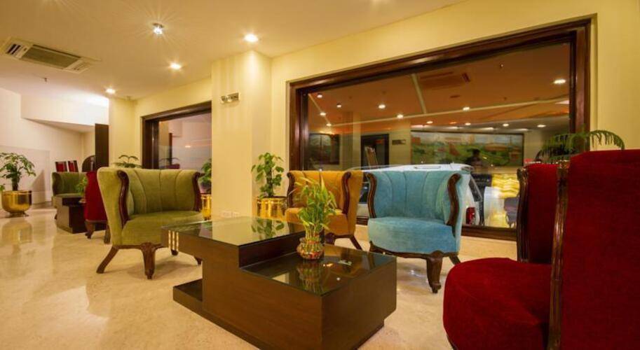 Classic Diplomat Hotel