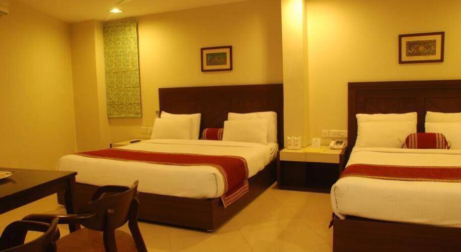 Classic Diplomat Hotel