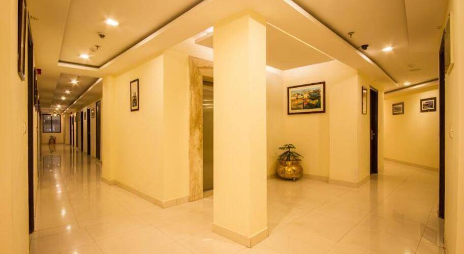 Classic Diplomat Hotel