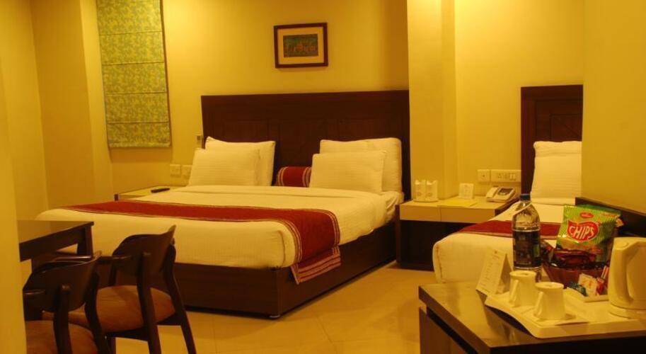 Classic Diplomat Hotel