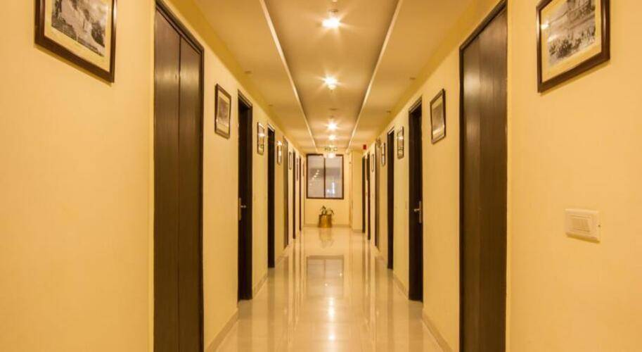 Classic Diplomat Hotel