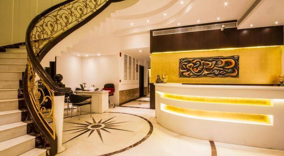 Grand Godwin Hotel