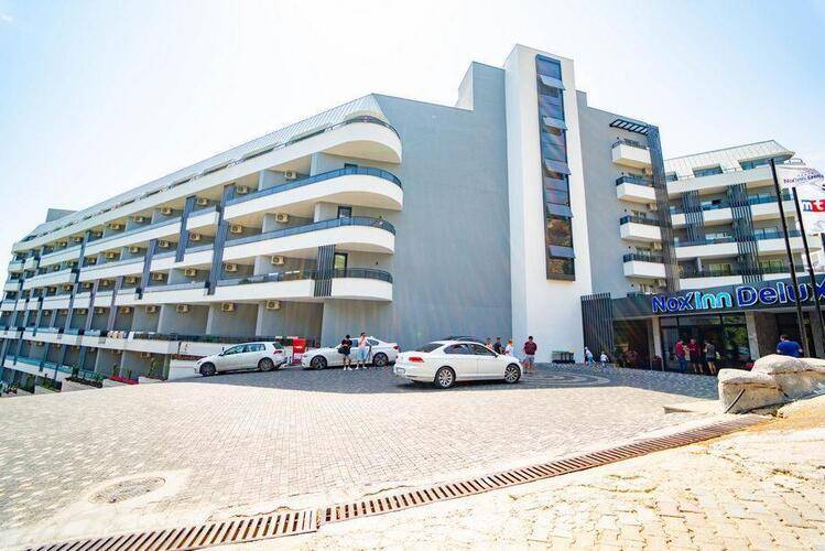 Noxinn Deluxe Hotel