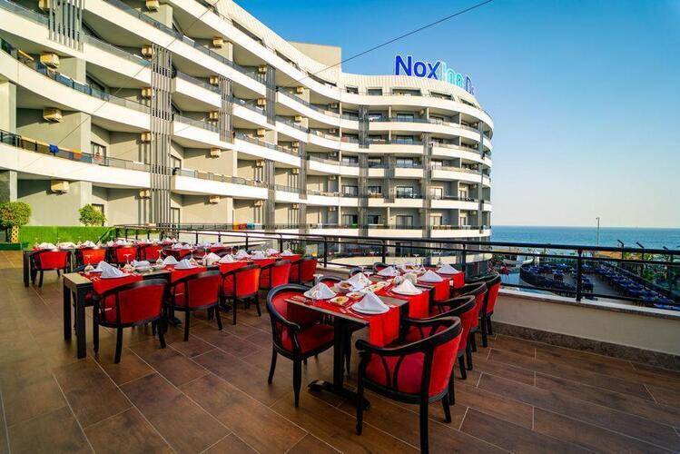 Noxinn Deluxe Hotel
