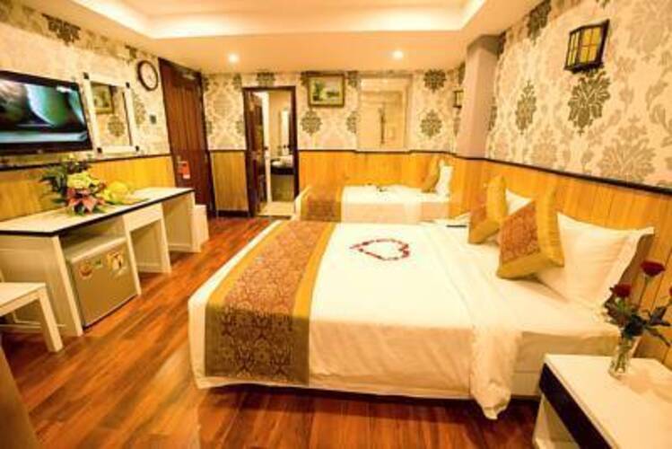 Golden Rain 2 Hotel