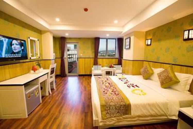 Golden Rain 2 Hotel