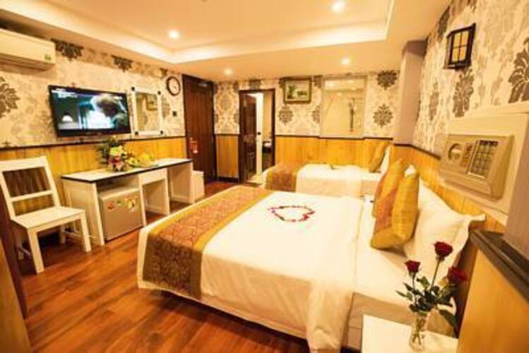 Golden Rain 2 Hotel