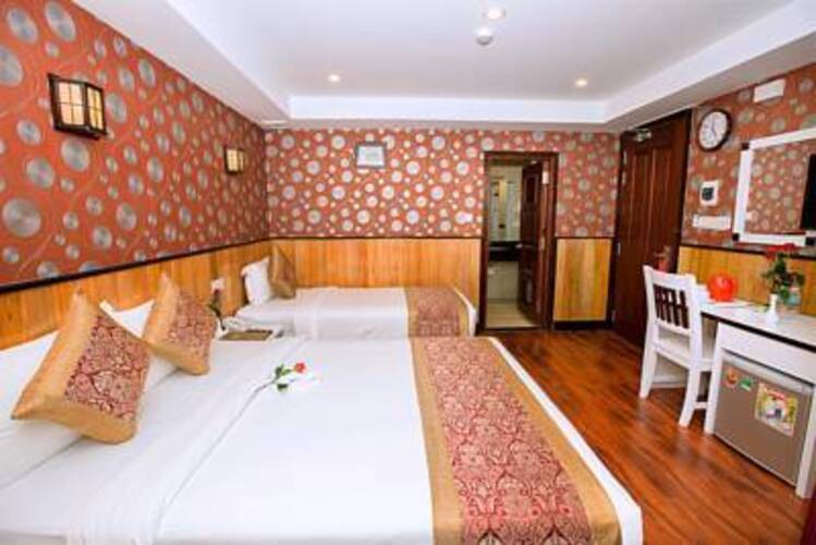Golden Rain 2 Hotel