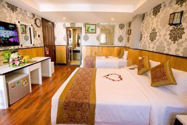 Golden Rain 2 Hotel