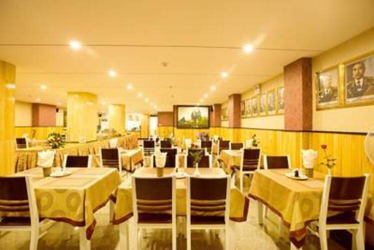 Golden Rain 2 Hotel
