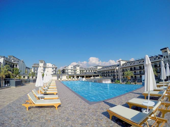 Dream World Palace (Ex.Crystal Sunhill Resort)