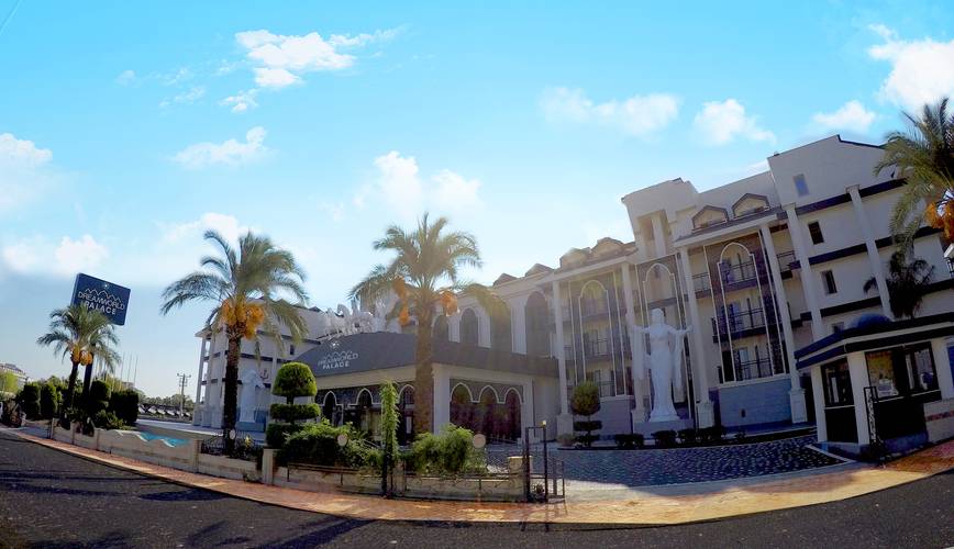 Dream World Palace (Ex.Crystal Sunhill Resort)