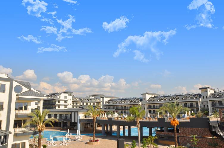 Dream World Palace (Ex.Crystal Sunhill Resort)