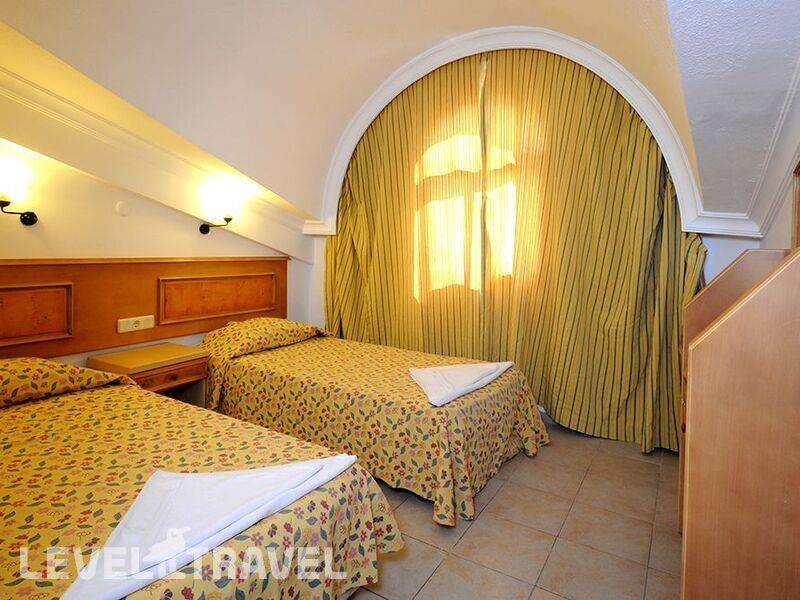 Фотография Midpoint Club & Suites (Ex. Kocer Club Apartments)