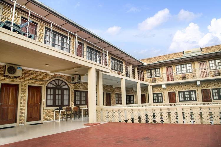 Oasis Beach Resort