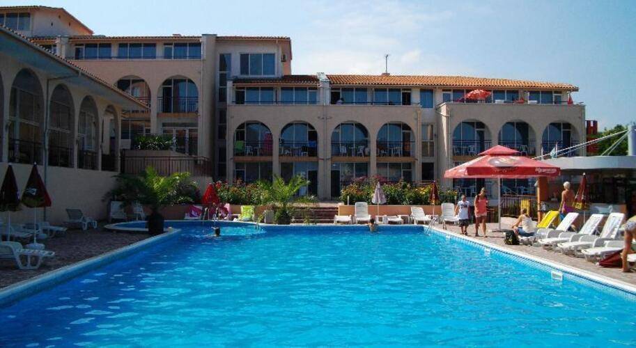 Hera Hotel