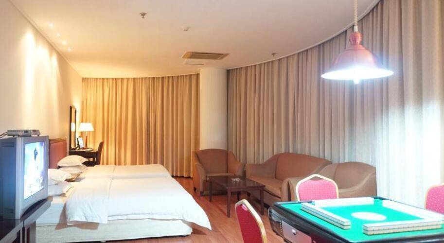 Raystar Hotel
