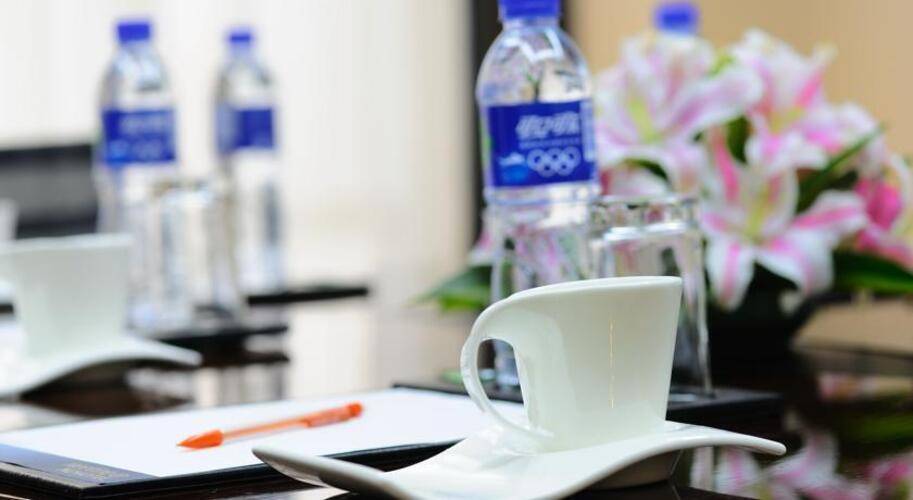 Novotel Xinqiao Hotel