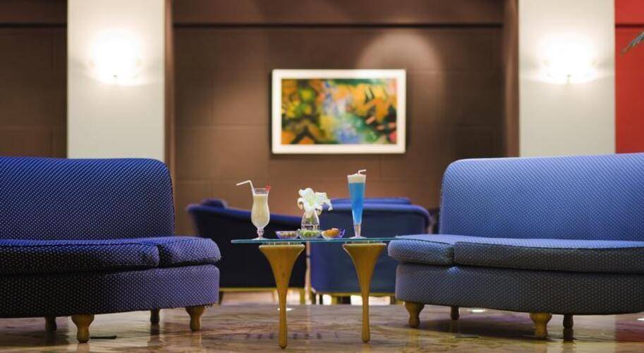 Novotel Xinqiao Hotel