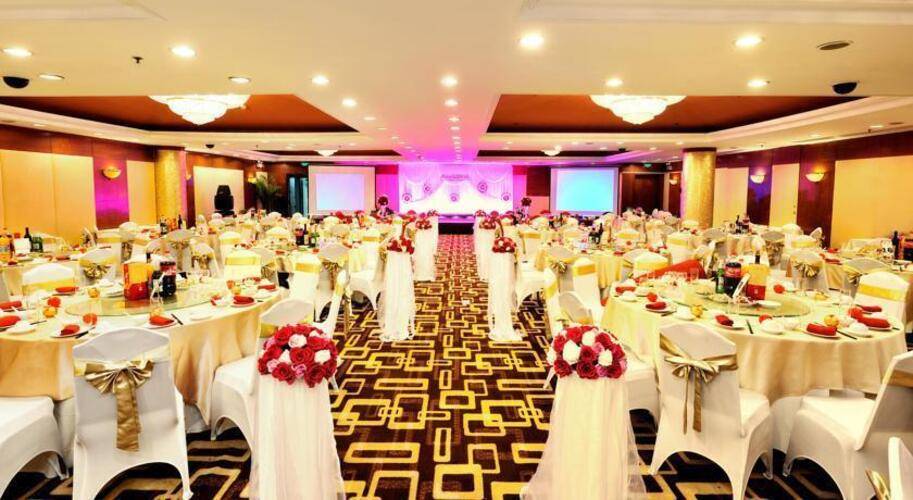 Novotel Xinqiao Hotel
