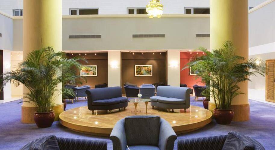 Novotel Xinqiao Hotel