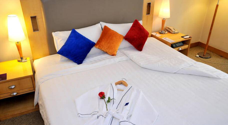 Novotel Xinqiao Hotel