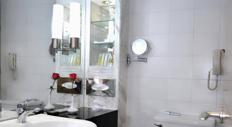 Novotel Xinqiao Hotel