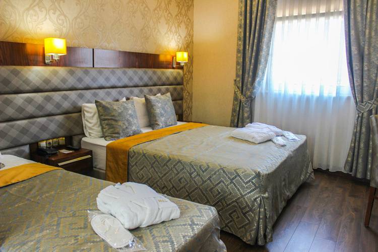 Midmar Deluxe Hotel