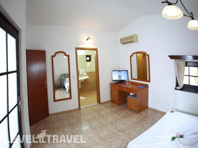 Фотография Holiday Village
