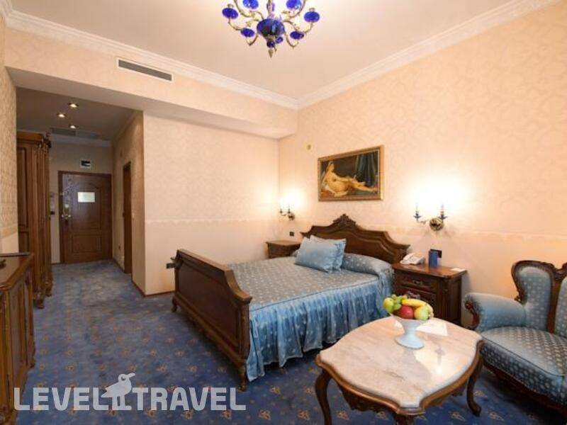 Фотография Grand Hotel London