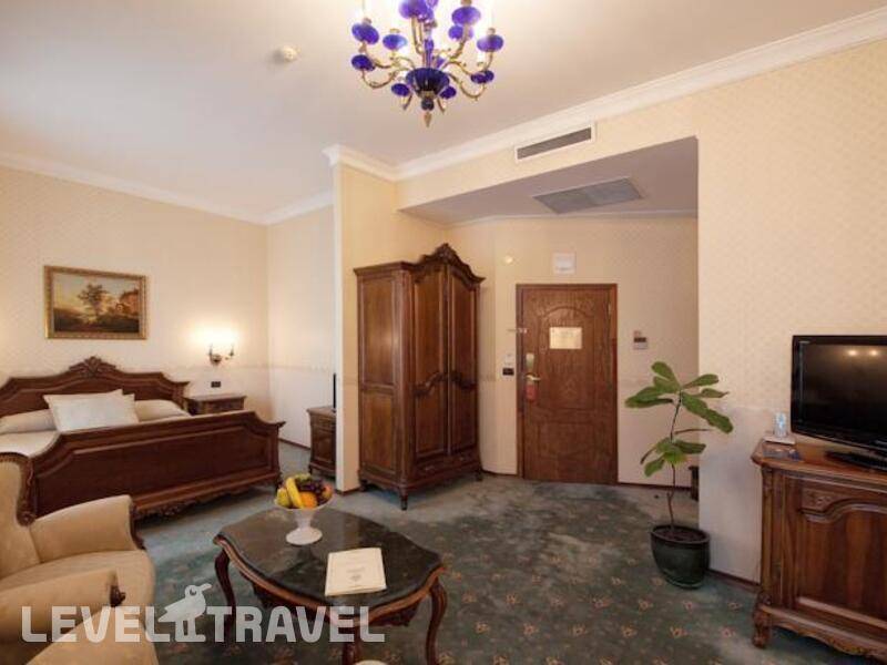 Фотография Grand Hotel London