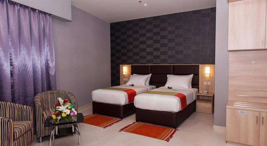 Florida Square Hotel
