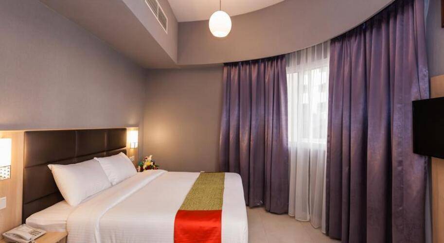 Florida Square Hotel