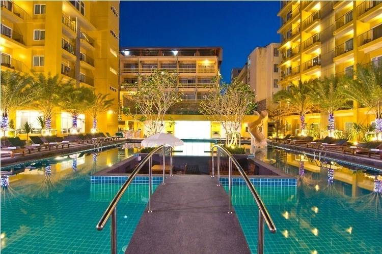 Grand Bella Hotel