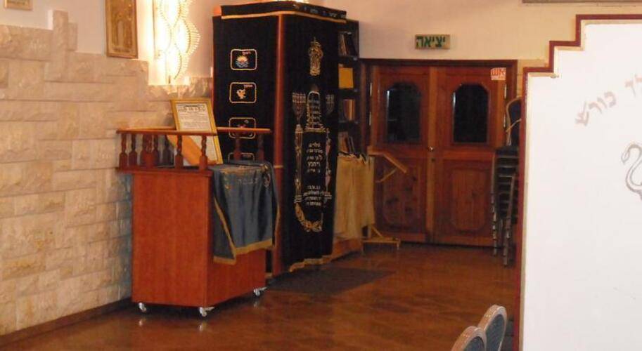 King Koresh Hotel
