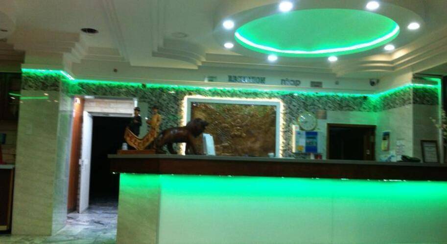 King Koresh Hotel