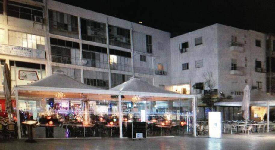 King Koresh Hotel