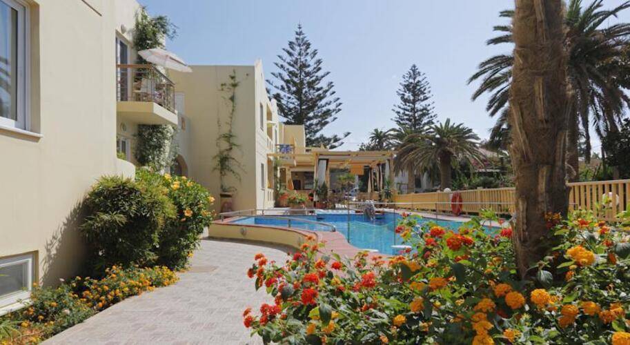 Lambrinos Suites Hotel