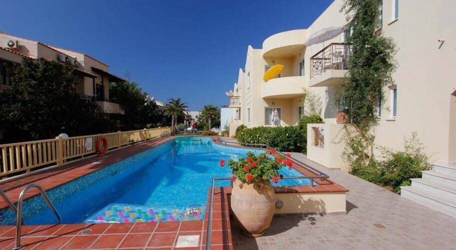 Lambrinos Suites Hotel